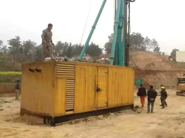 万年如何判断水冷式机油散热器密封件是否需要更换?